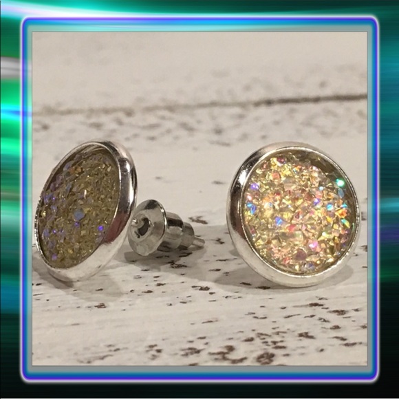 Jewelry - Acrylic ( Druzy Look Like ) Stud Earrings